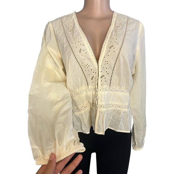 American Eagle Cream Long Sleeve Lace Blouse - Picture 3 of 8